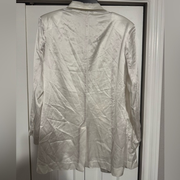 SER.O.YA Ronin Satin Blazer Jacket - Picture 7 of 9